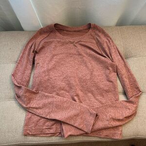 Lululemon long sleeve swiftly race length